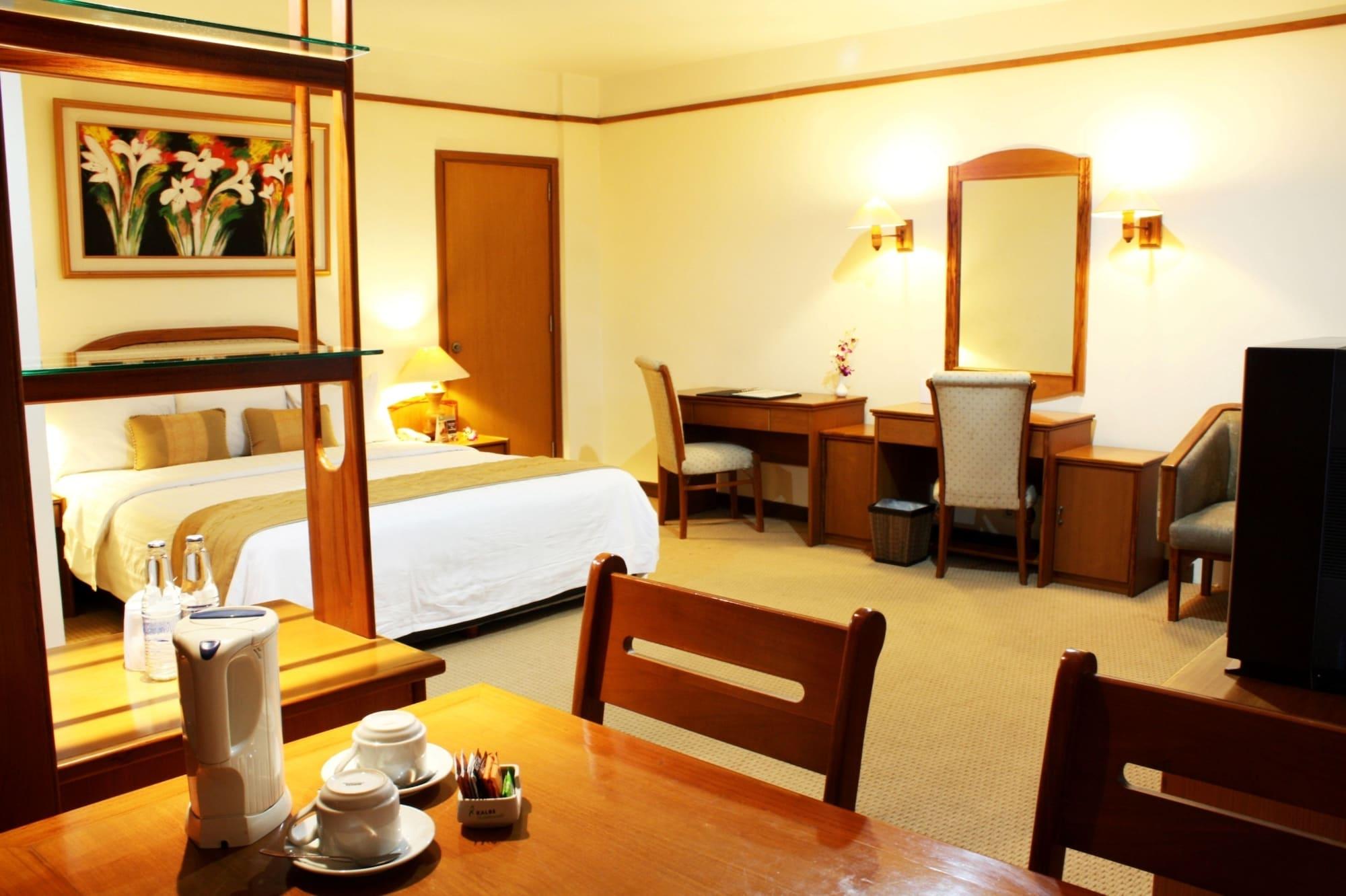 בנדונג Grand Pasundan Convention Hotel מראה חיצוני תמונה