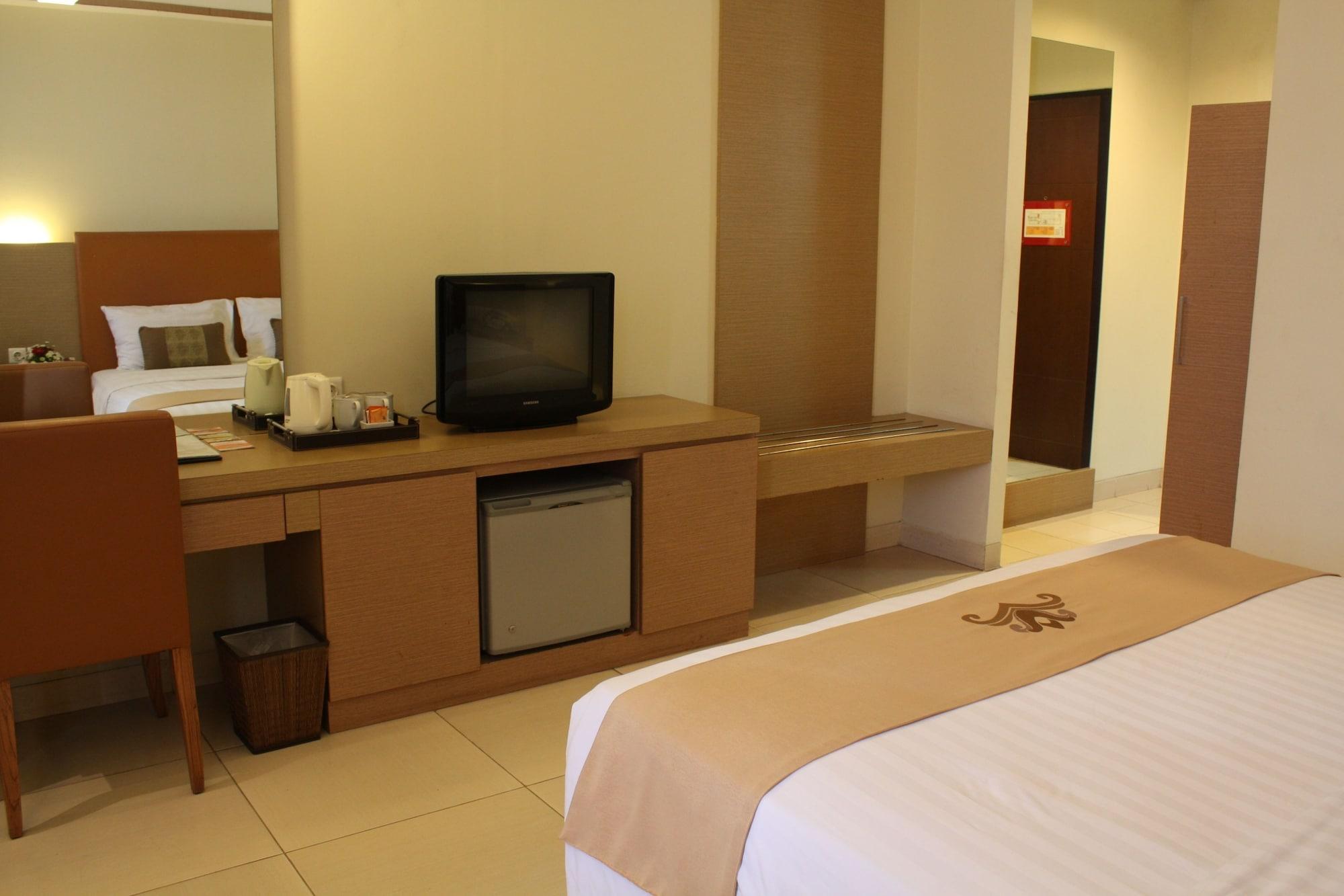 בנדונג Grand Pasundan Convention Hotel מראה חיצוני תמונה