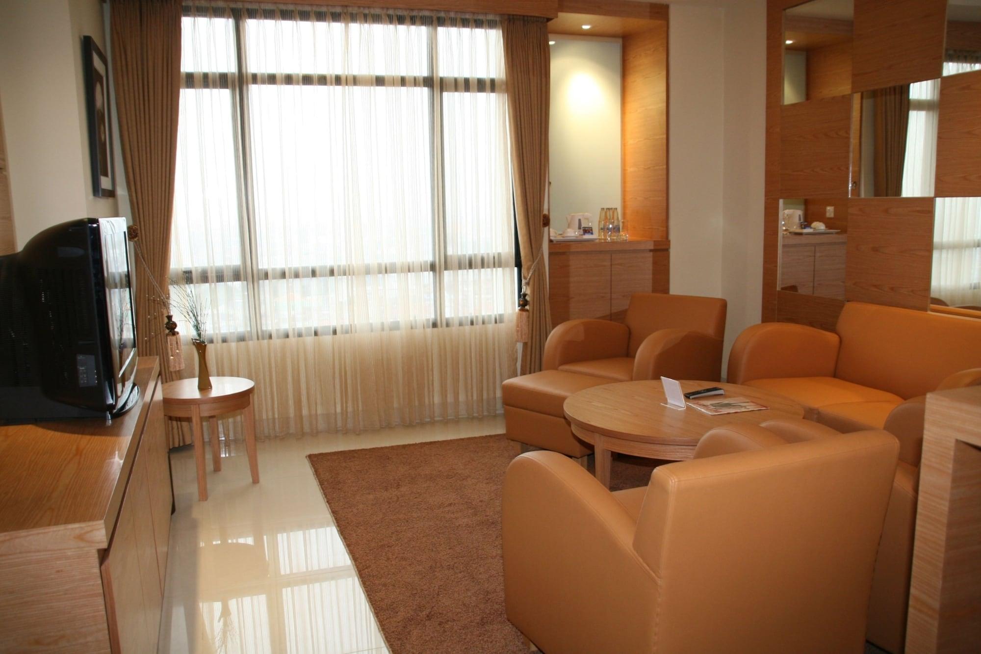 בנדונג Grand Pasundan Convention Hotel מראה חיצוני תמונה