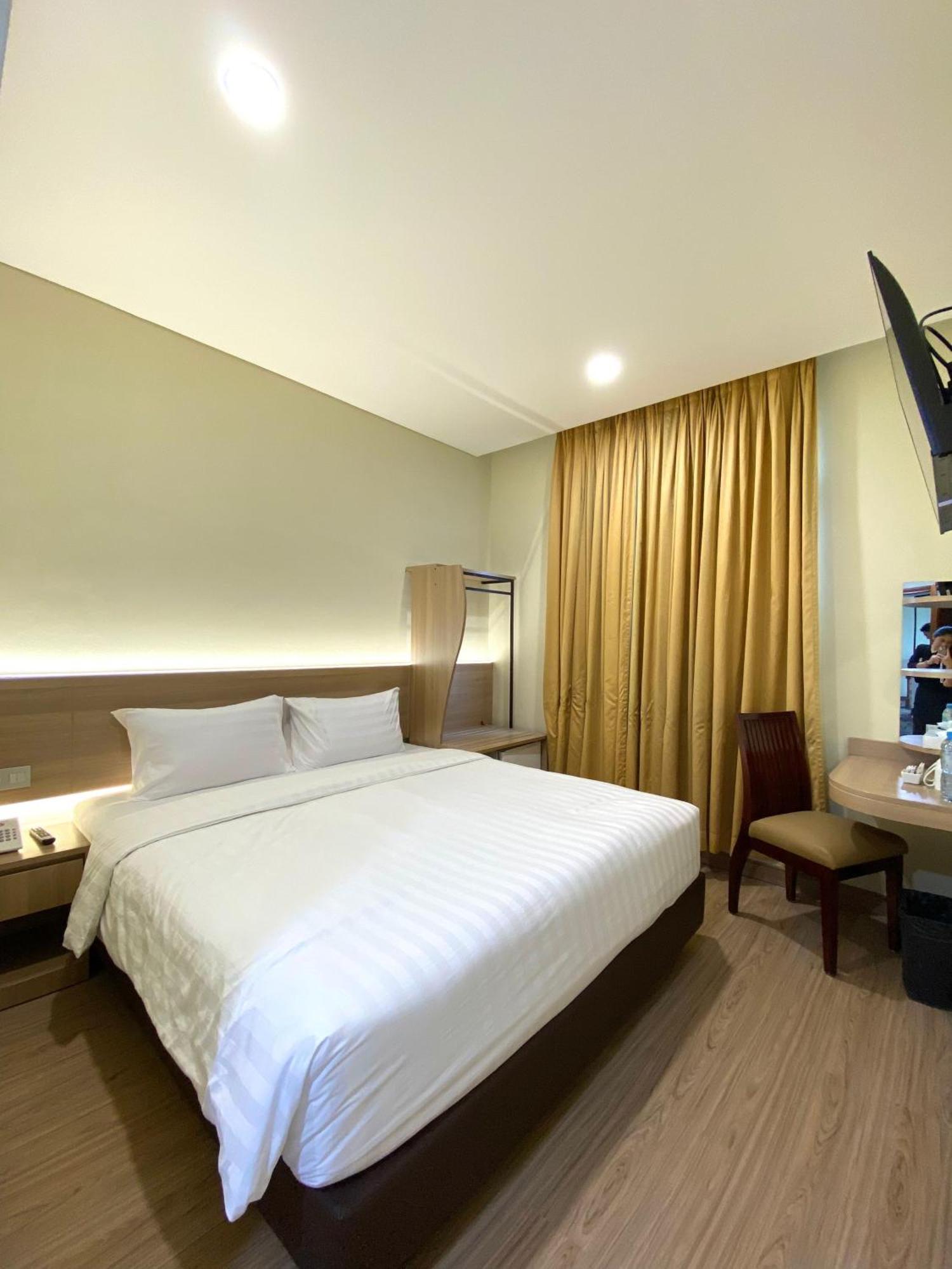 בנדונג Grand Pasundan Convention Hotel מראה חיצוני תמונה