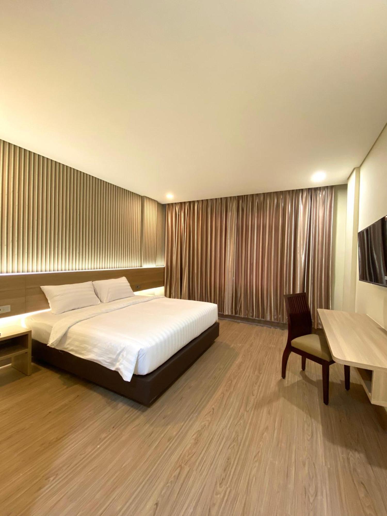 בנדונג Grand Pasundan Convention Hotel מראה חיצוני תמונה