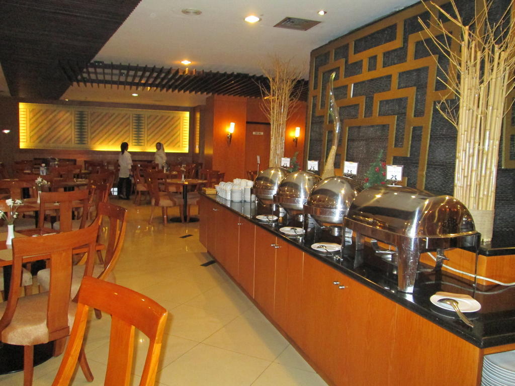 בנדונג Grand Pasundan Convention Hotel מראה חיצוני תמונה