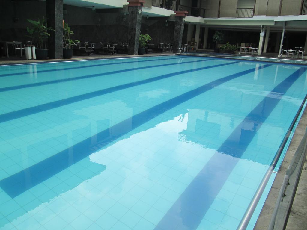 בנדונג Grand Pasundan Convention Hotel מראה חיצוני תמונה