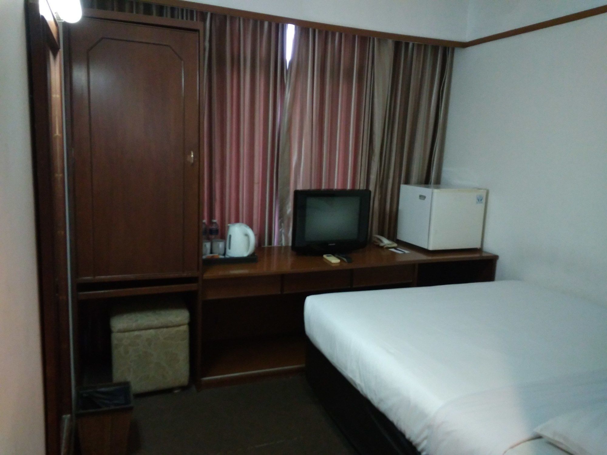 בנדונג Grand Pasundan Convention Hotel מראה חיצוני תמונה